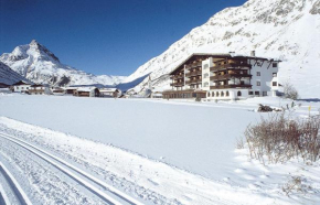 Отель Alpenhotel Tirol  Гальтюр